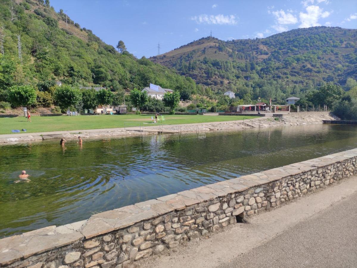 Hostal Cruce Villafranca Del Bierzo Exteriér fotografie
